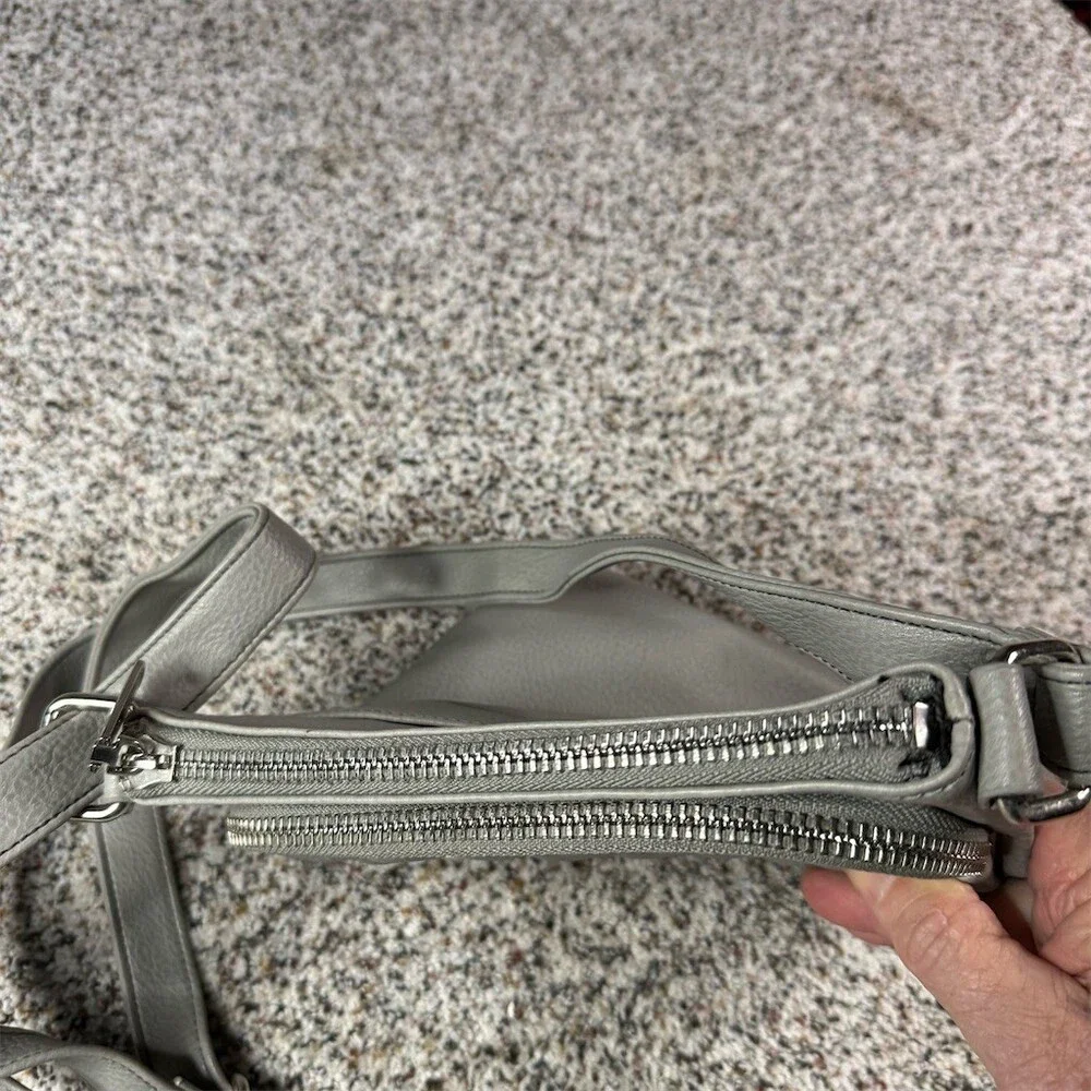 Steve Madden Crossbody Bag Womens Gray Quilted Double Zip Adjustable Strap - Picture 3 of 15